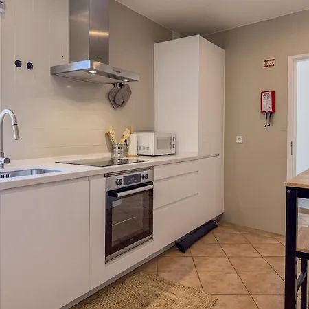 Apartment #407 3br Walk To The & Old Town